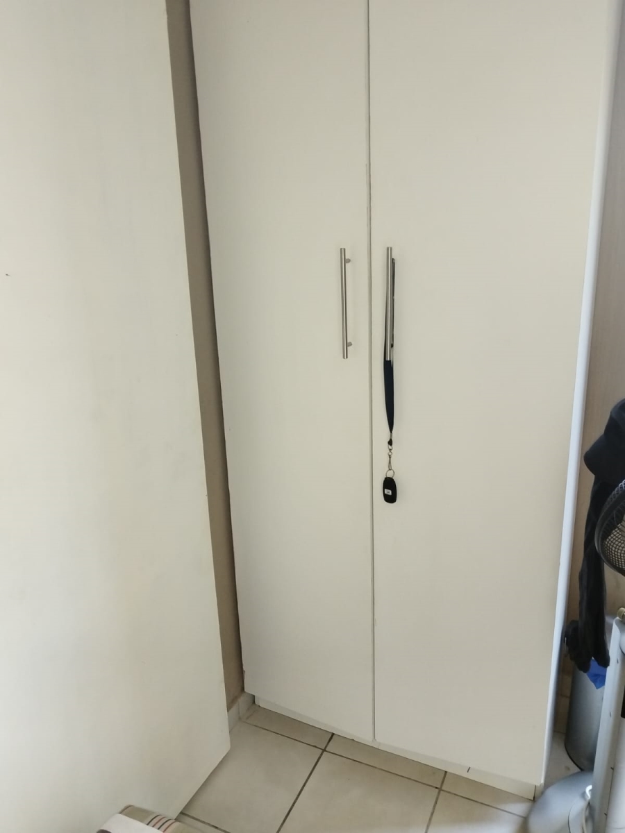 2 Bedroom Property for Sale in Electric City Western Cape